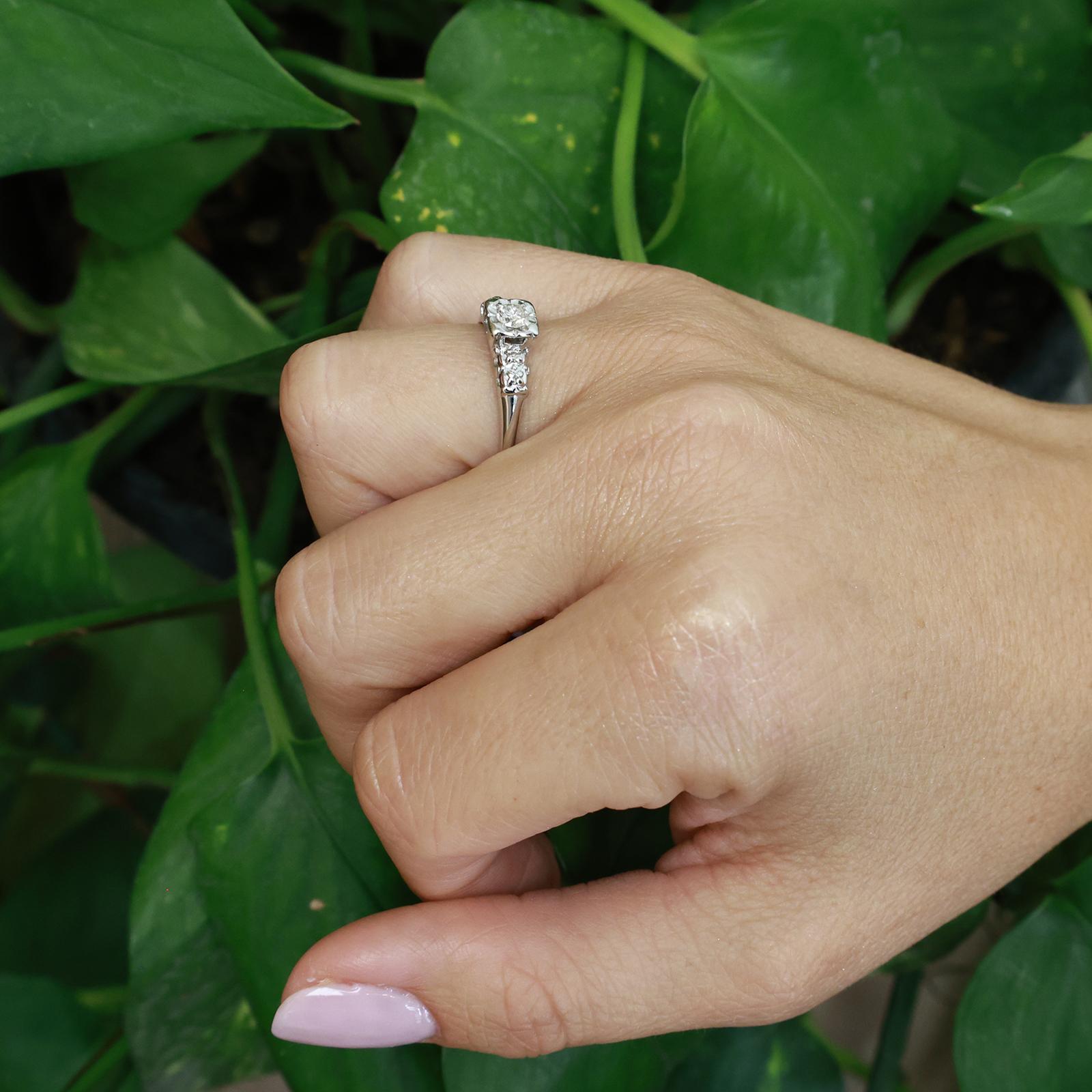 14K White Gold Diamond Vintage Engagement Ring 0.20CTW Round Brilliant Size 8.25
