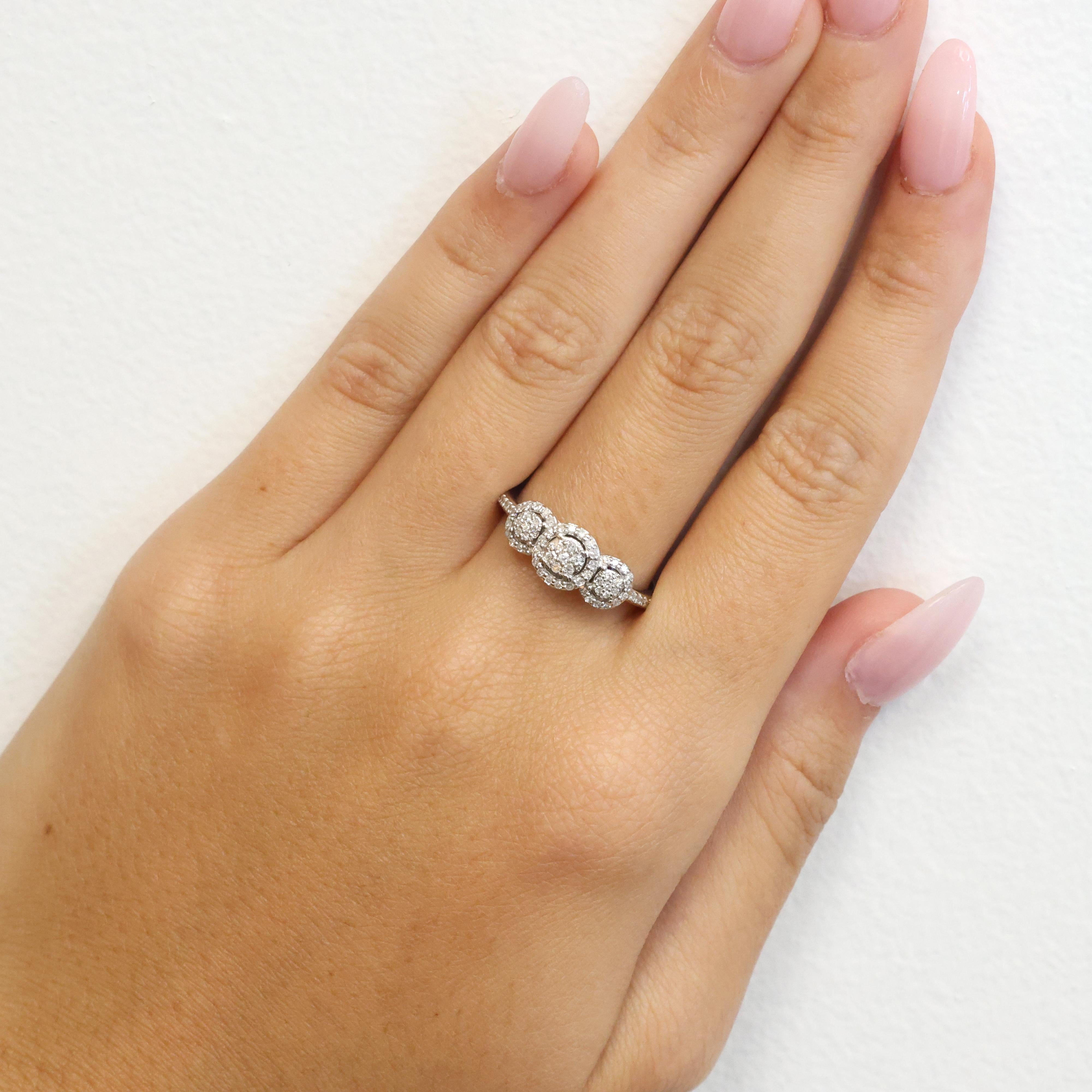 10K White Gold 0.50CTW Diamond Halo Cluster Ring Size 7.5 Estate Bridal