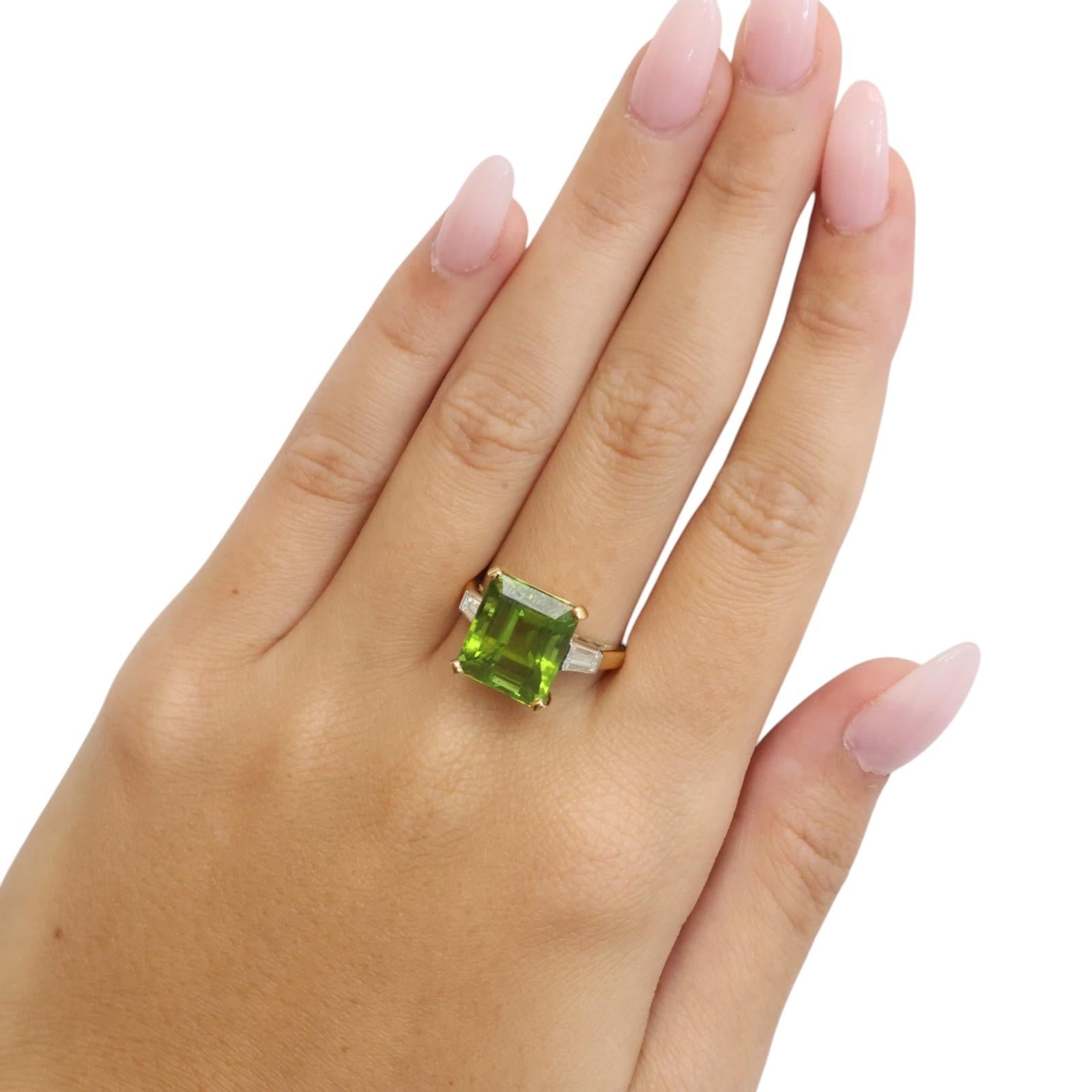 18K Gold Platinum 6.70CTW Emerald Cut Peridot Diamond Ring Estate Size 6