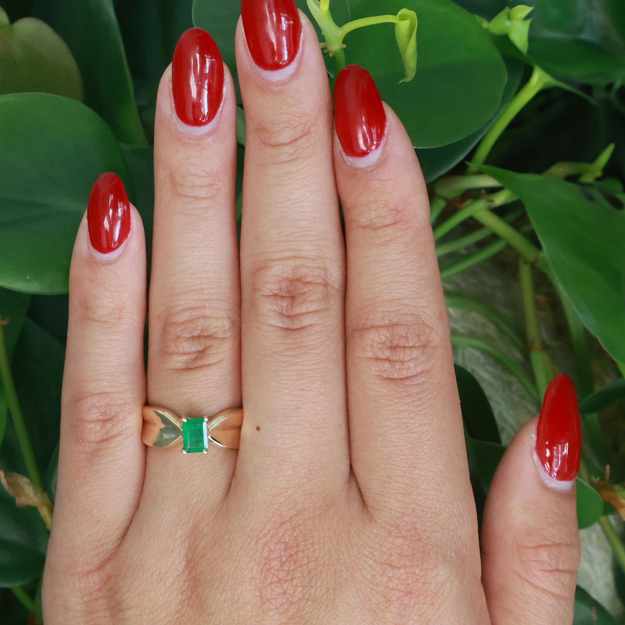 Solitaire Emerald Bow Ring 14K Yellow Gold 0.58 CT Size 7 Ladies Estate