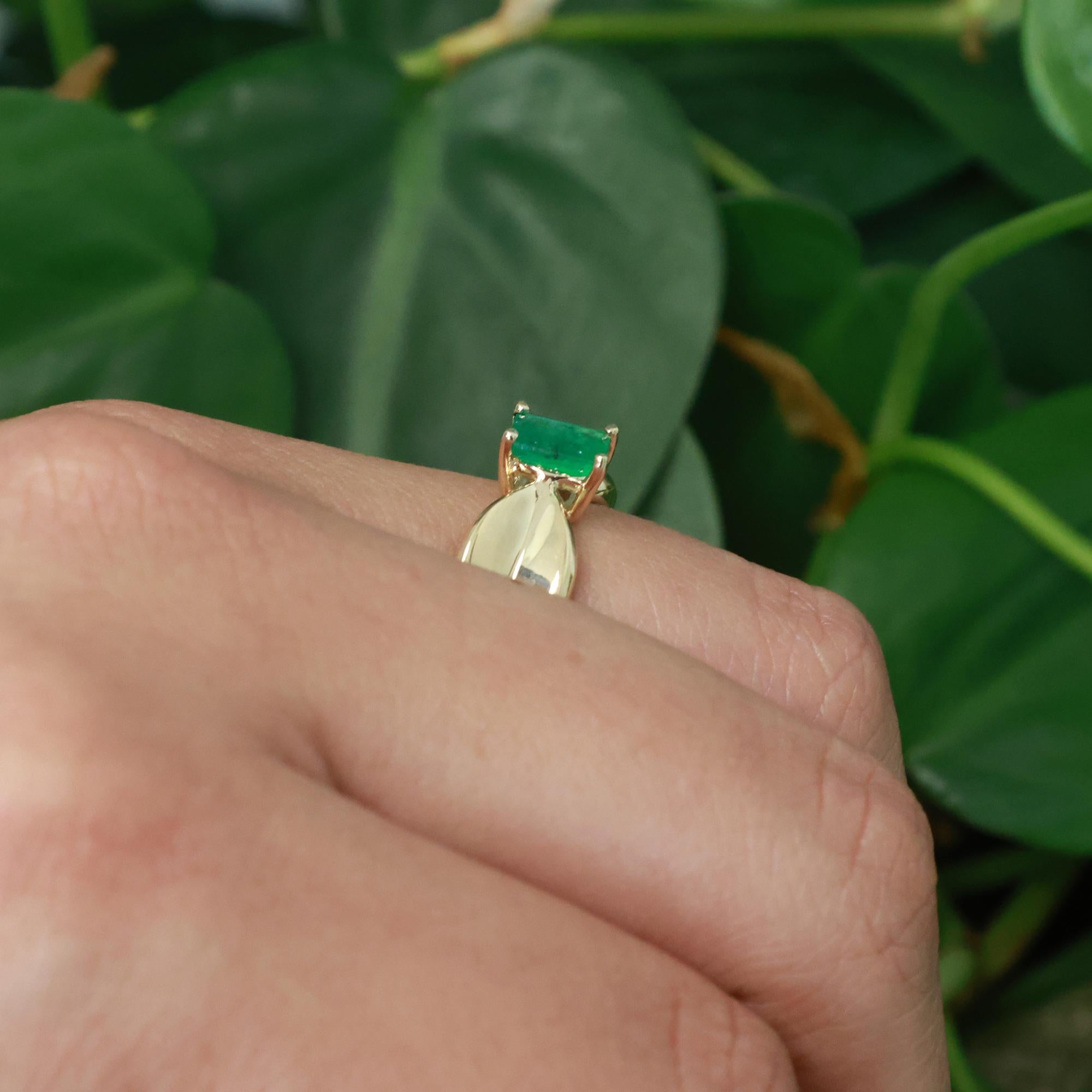 Solitaire Emerald Bow Ring 14K Yellow Gold 0.58 CT Size 7 Ladies Estate