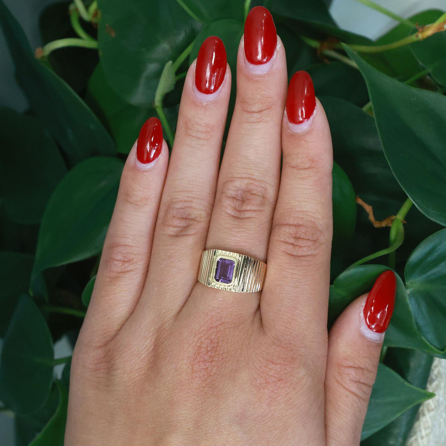 Solitaire Emerald Cut Amethyst Ring 10K Yellow Gold Ridge 0.95 CT SZ 8.25 Unisex