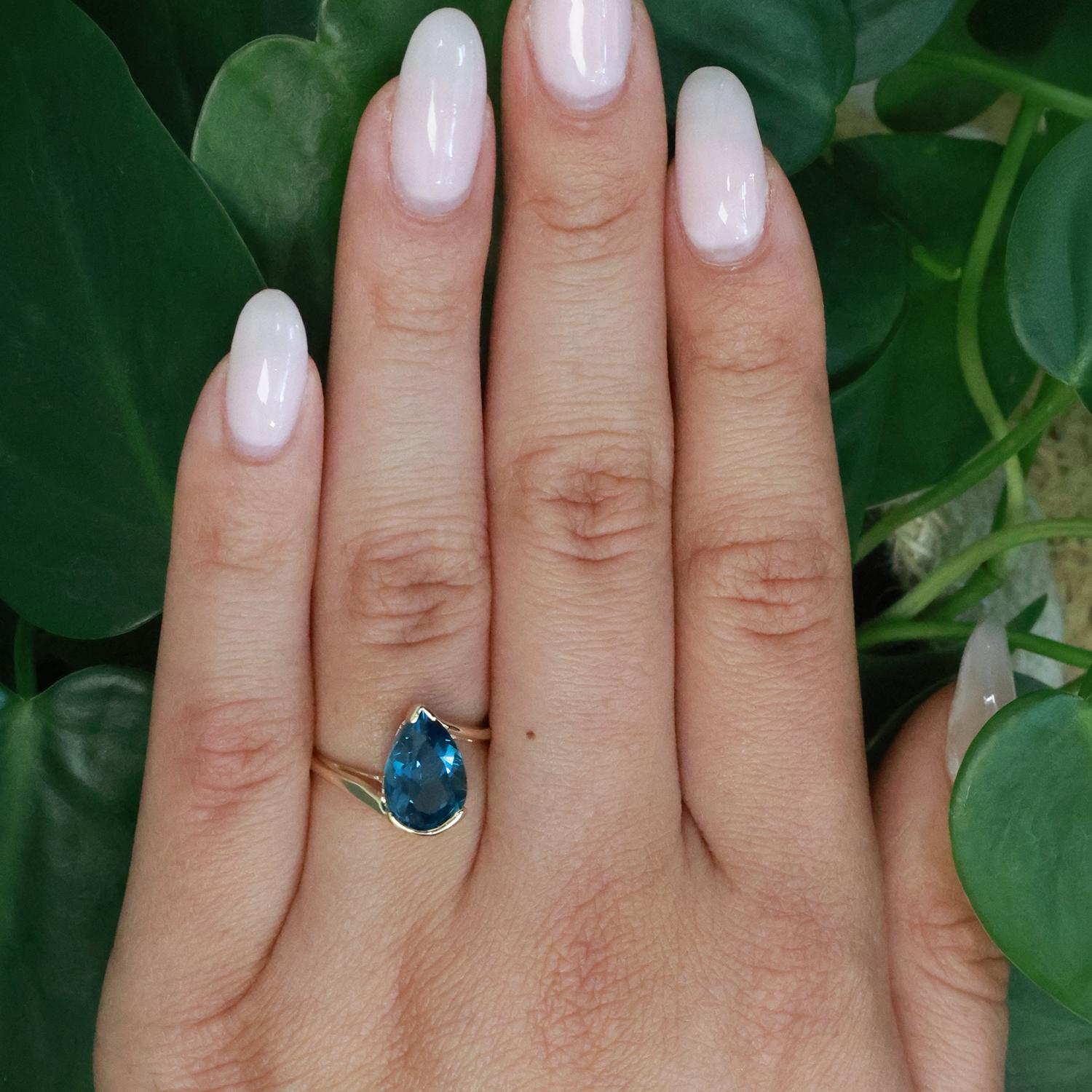 3.62 CT Pear Blue Topaz Solitaire Ring 10K Yellow Gold Size 6 Ladies Estate