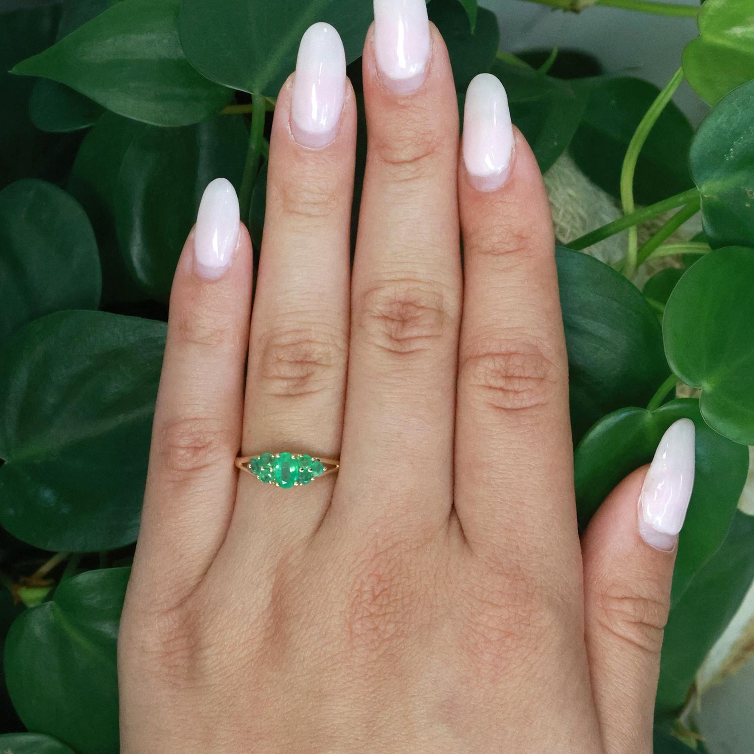 0.73 CTW Emerald Gemstone Cocktail Ring 14K Yellow Gold Size 7 Ladies Estate