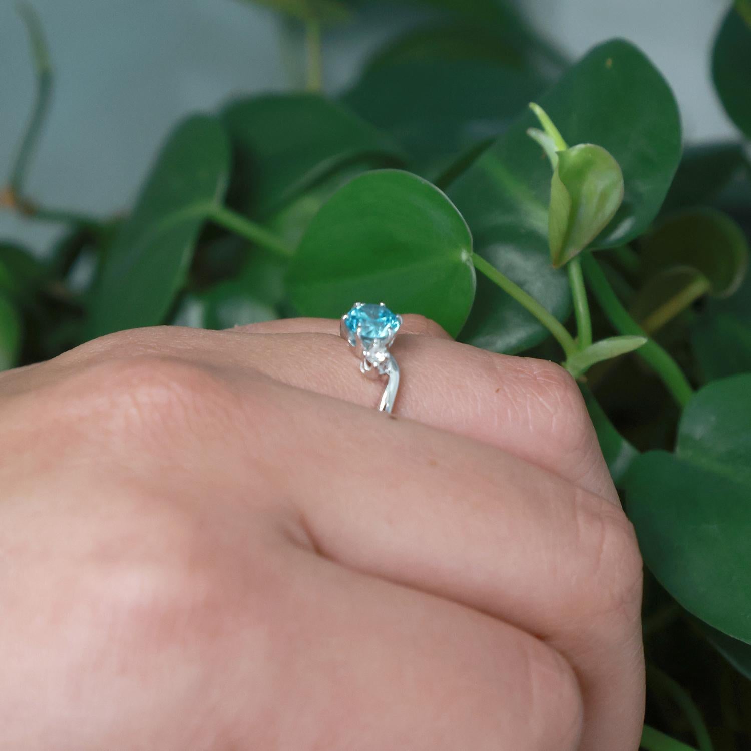 Solitaire Blue Zircon Diamond Accent Ring 14K White Gold 1.24 CTW Size 6 Estate