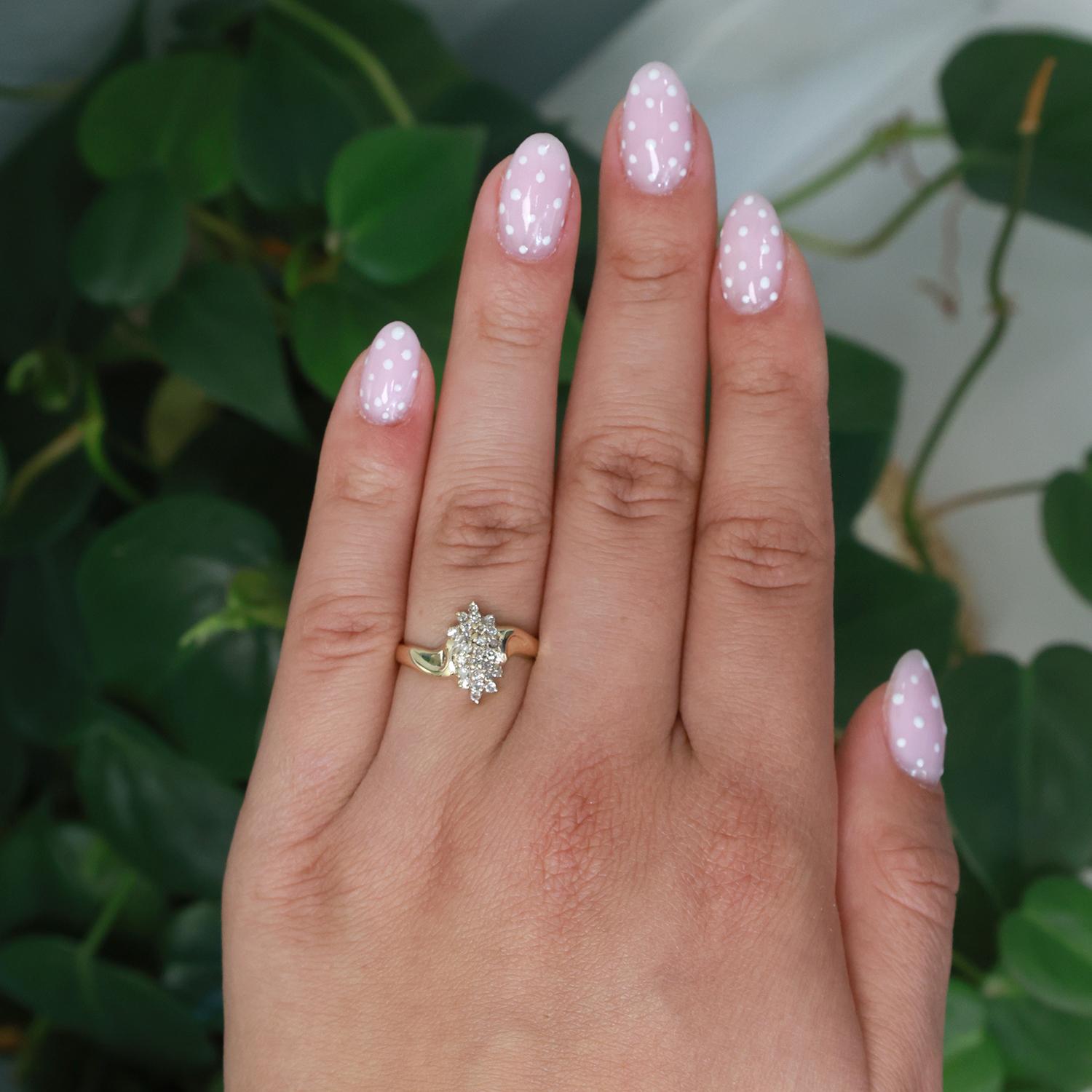 Cluster Diamond Cascade Ring 14K Gold 0.25 TW Size 7 Ladies Estate