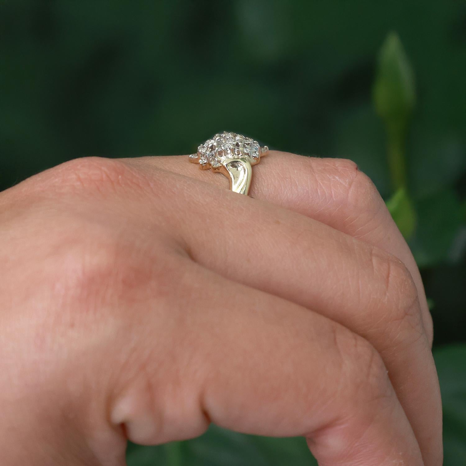 Cluster Diamond Cascade Ring 14K Gold 0.25 TW Size 7 Ladies Estate