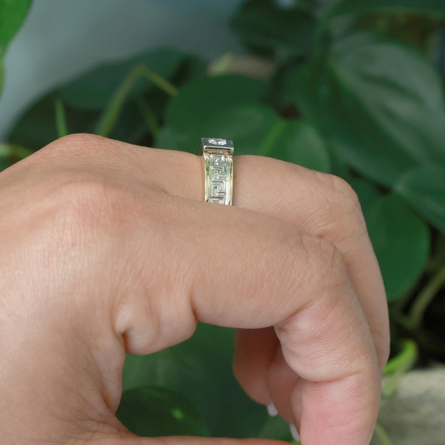 Solitaire Diamond Greek Key Band Ring 14K Gold 0.15 CT Size 10.5 Unisex Estate