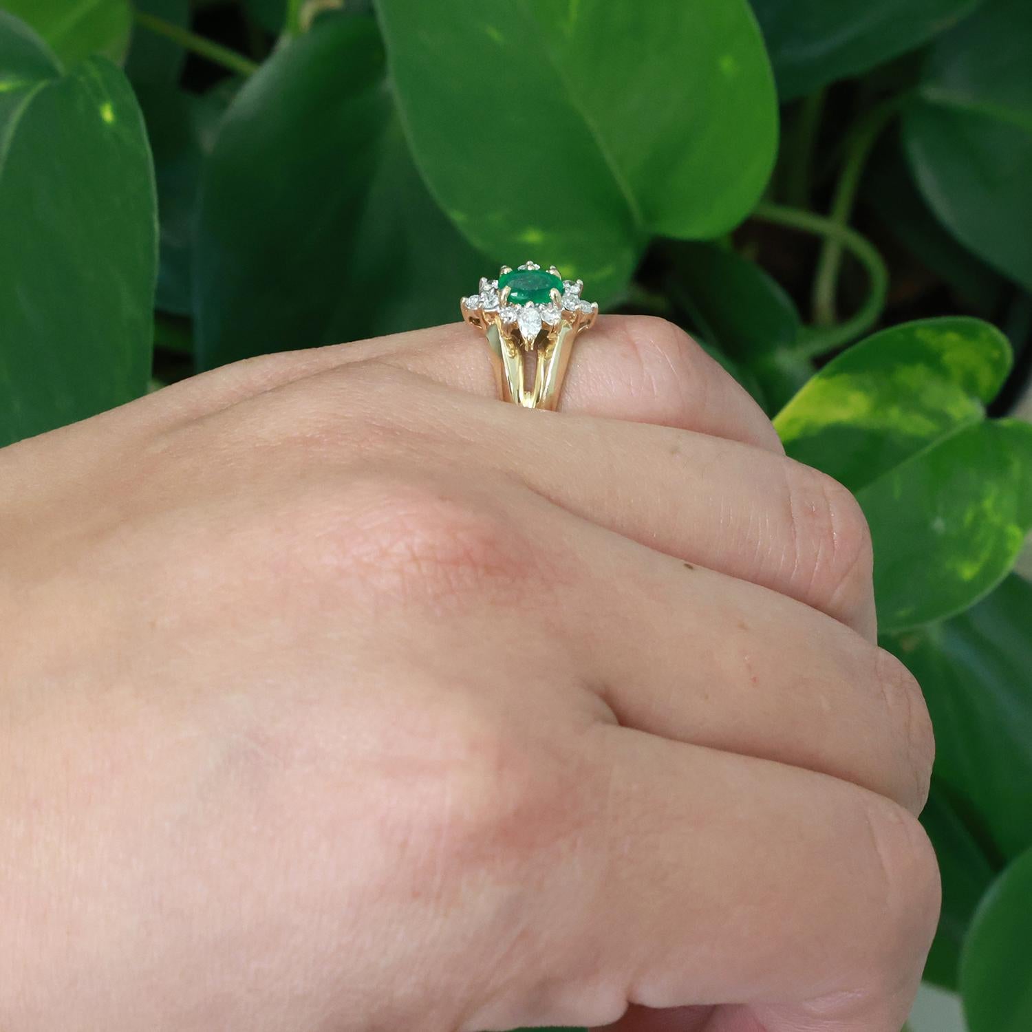 Solitaire Emerald Halo Diamond Cocktail Ring 14K Yellow Gold 0.85 CTW Size 6