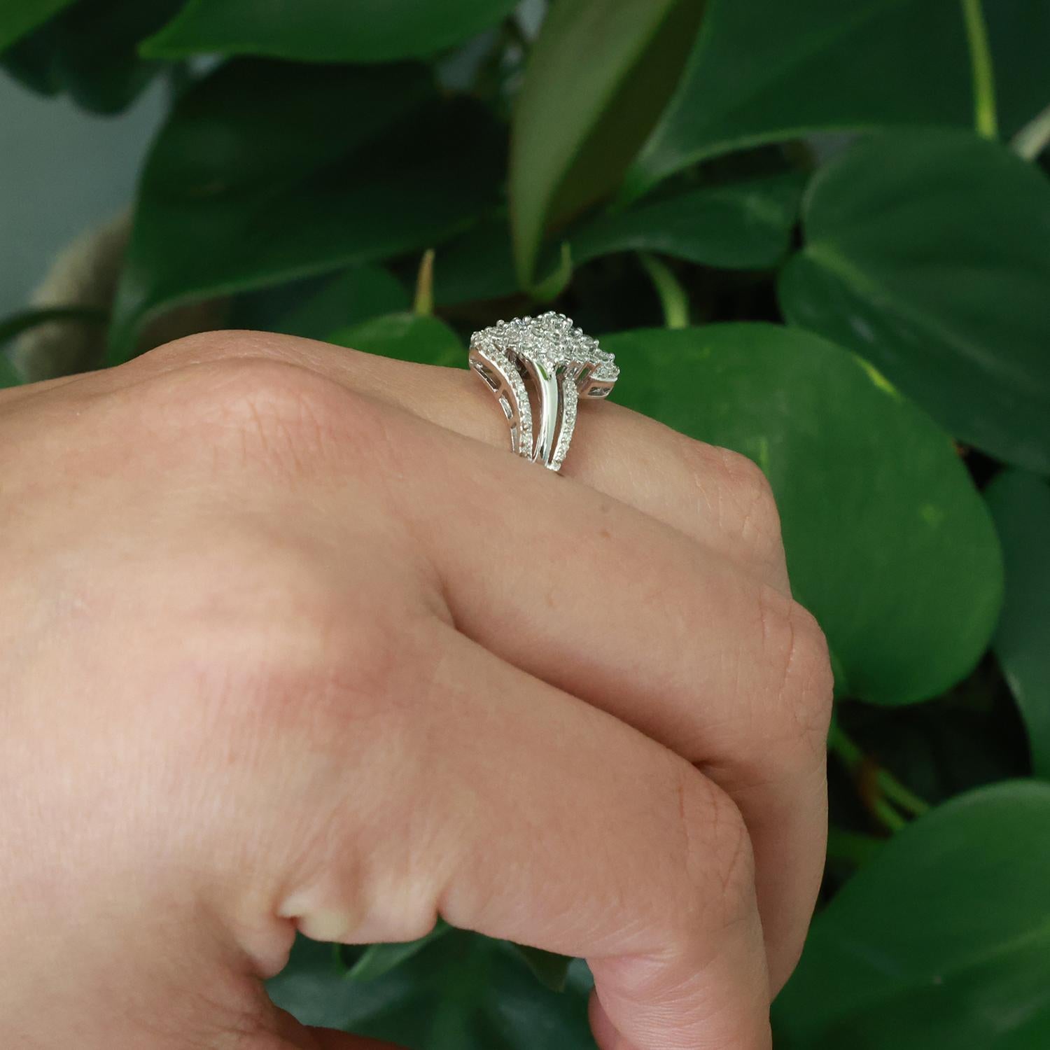 Cluster Diamond Floral Cocktail Ring 10K White Gold 0.75 TW Size 7 Ladies