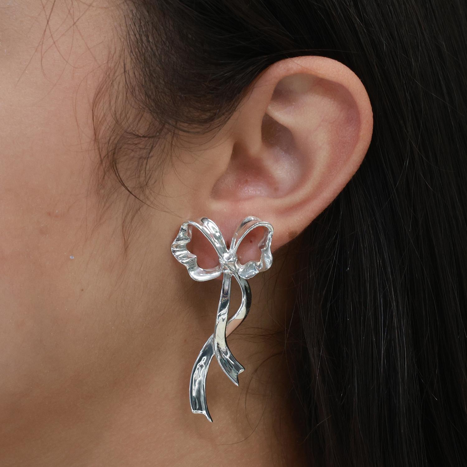 Vintage Tiffany & Co. 1985 Bow Ribbon Earrings Sterling Silver 1.85" Ladies