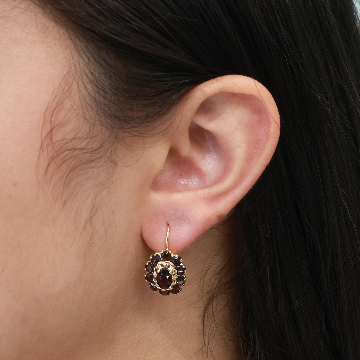 Garnet Flower Drop Dangle Earrings 18K Yellow Gold 4.70 CTW 0.85" Vintage Estate