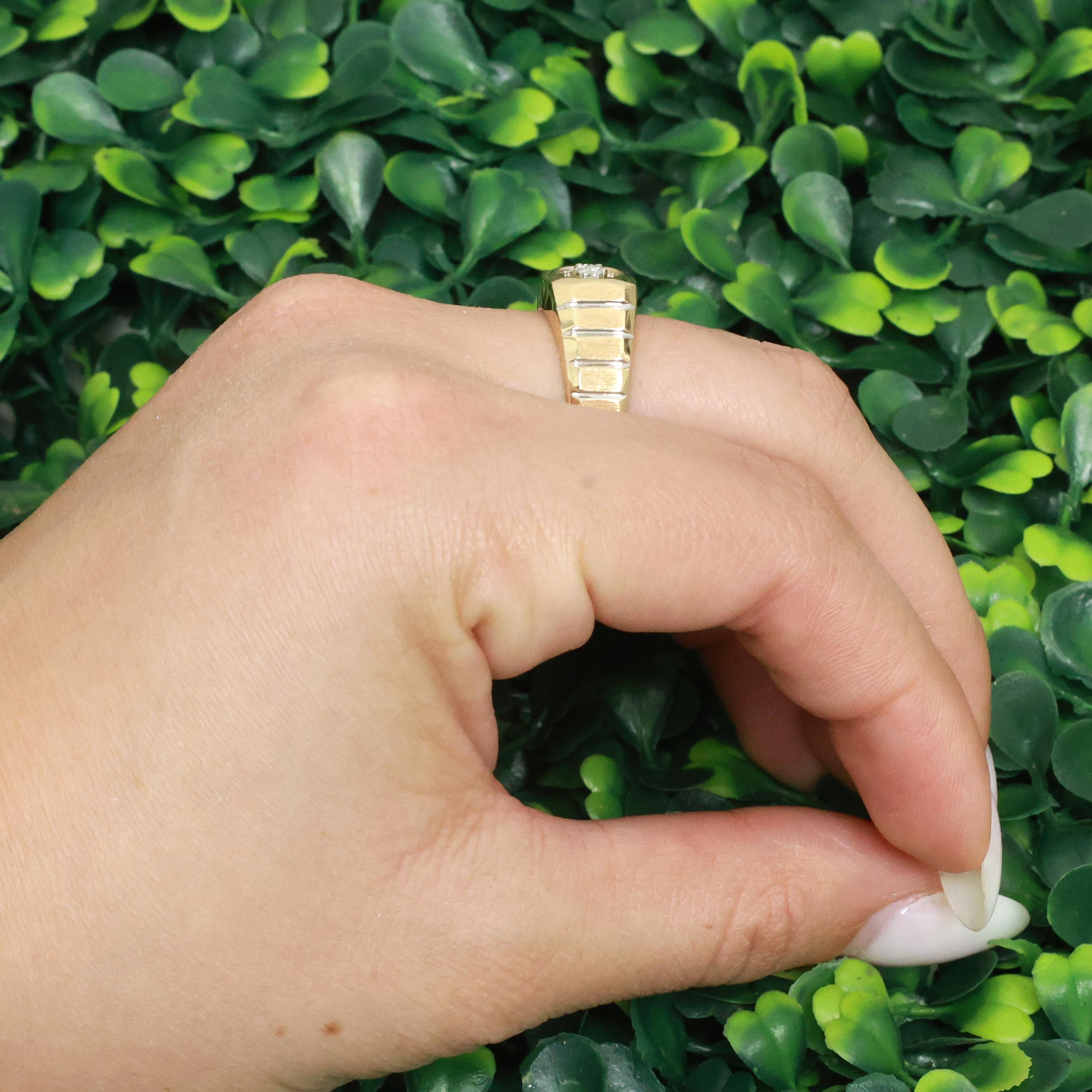 Mens Diamond Ribbed Ring 0.15 TW 14K Two-Tone Gold Brushed Finish Size 9.5