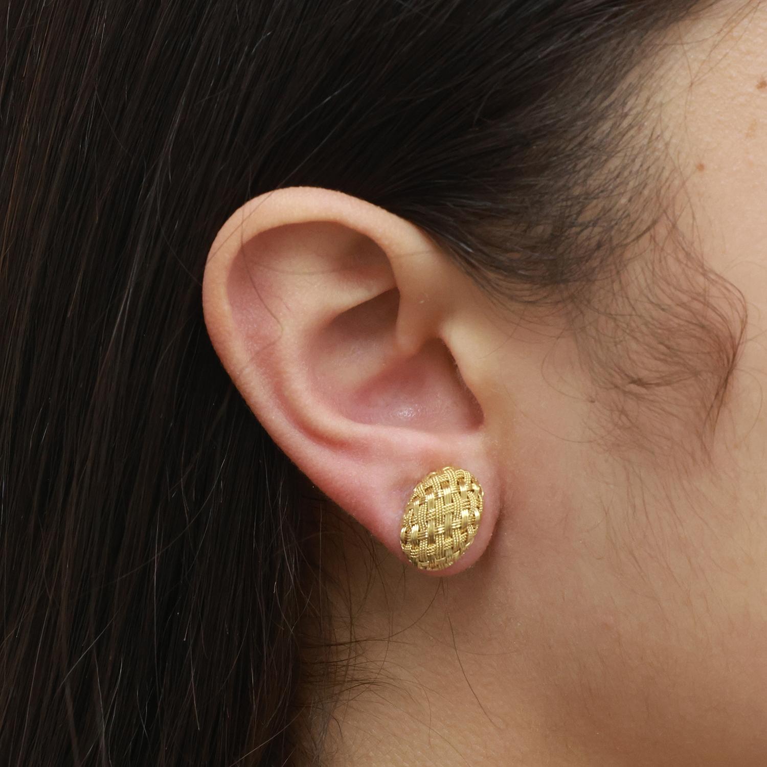 18K Yellow Gold Oval Basket Weave Dome Stud Earrings 0.30" Ladies Estate