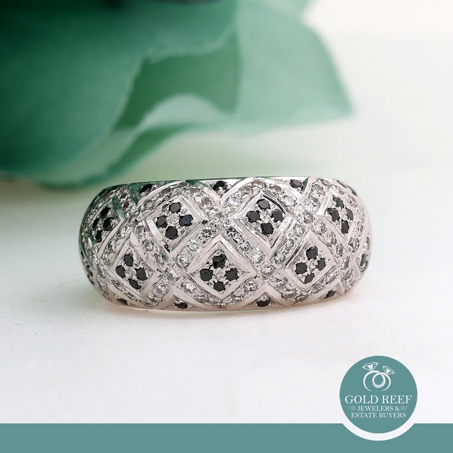 Black and White Diamond Dome Ring 18K White Gold 1.40 TW Size 7.5 Estate
