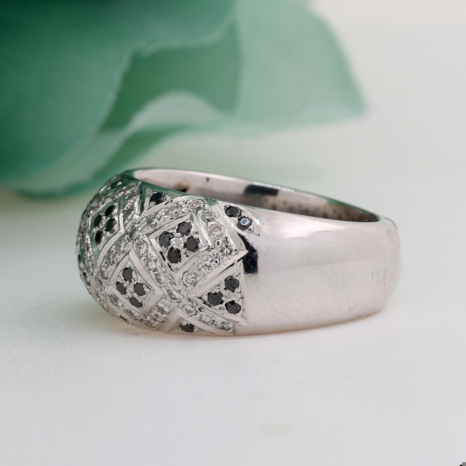 Black and White Diamond Dome Ring 18K White Gold 1.40 TW Size 7.5 Estate