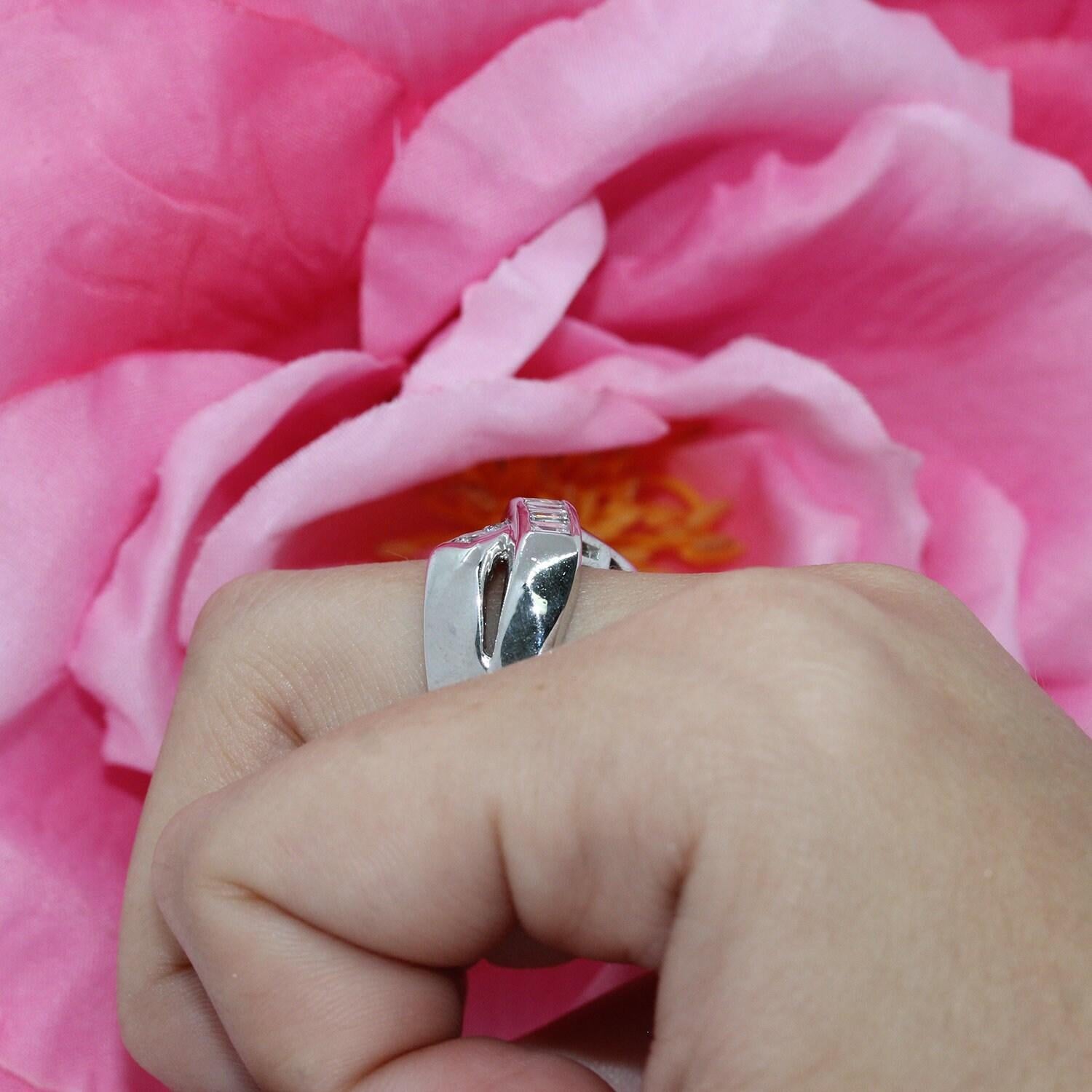 Diamond Crossover X Band Ring 14K White Gold 0.93 CTW Baguette Round SZ 7 Estate