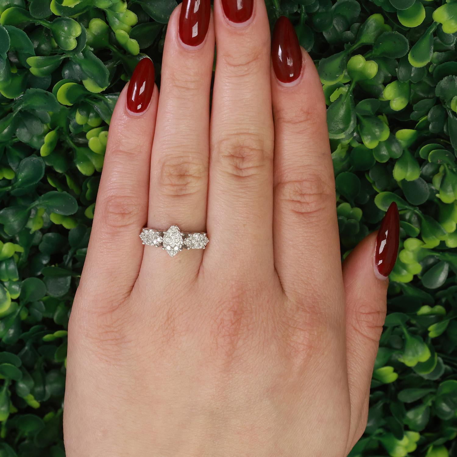 Cluster Diamond Floral Ring 10K White Gold 0.75 TW Size 8 Ladies Estate