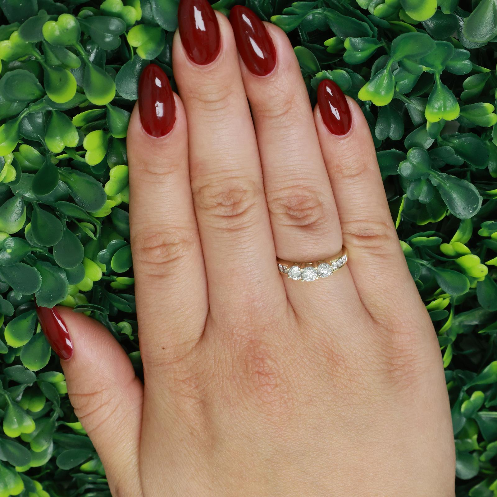 3-Stone Diamond Band Ring With Accents 0.90 TW 10K Yellow Gold Size 5.75 Ladies