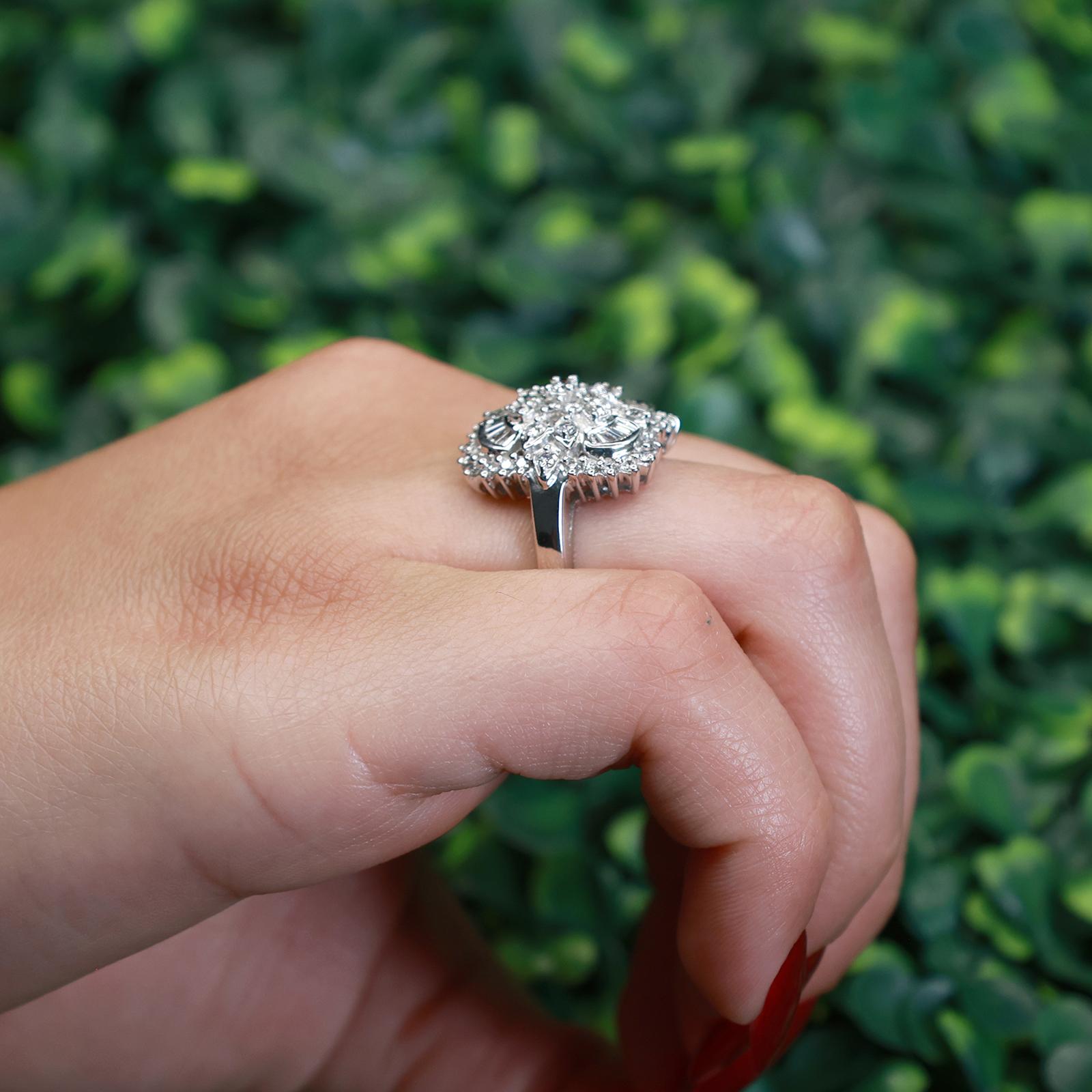 1.50 TW Diamond Floral Cocktail Ring 14K White Gold Size 7.25 Ladies Estate