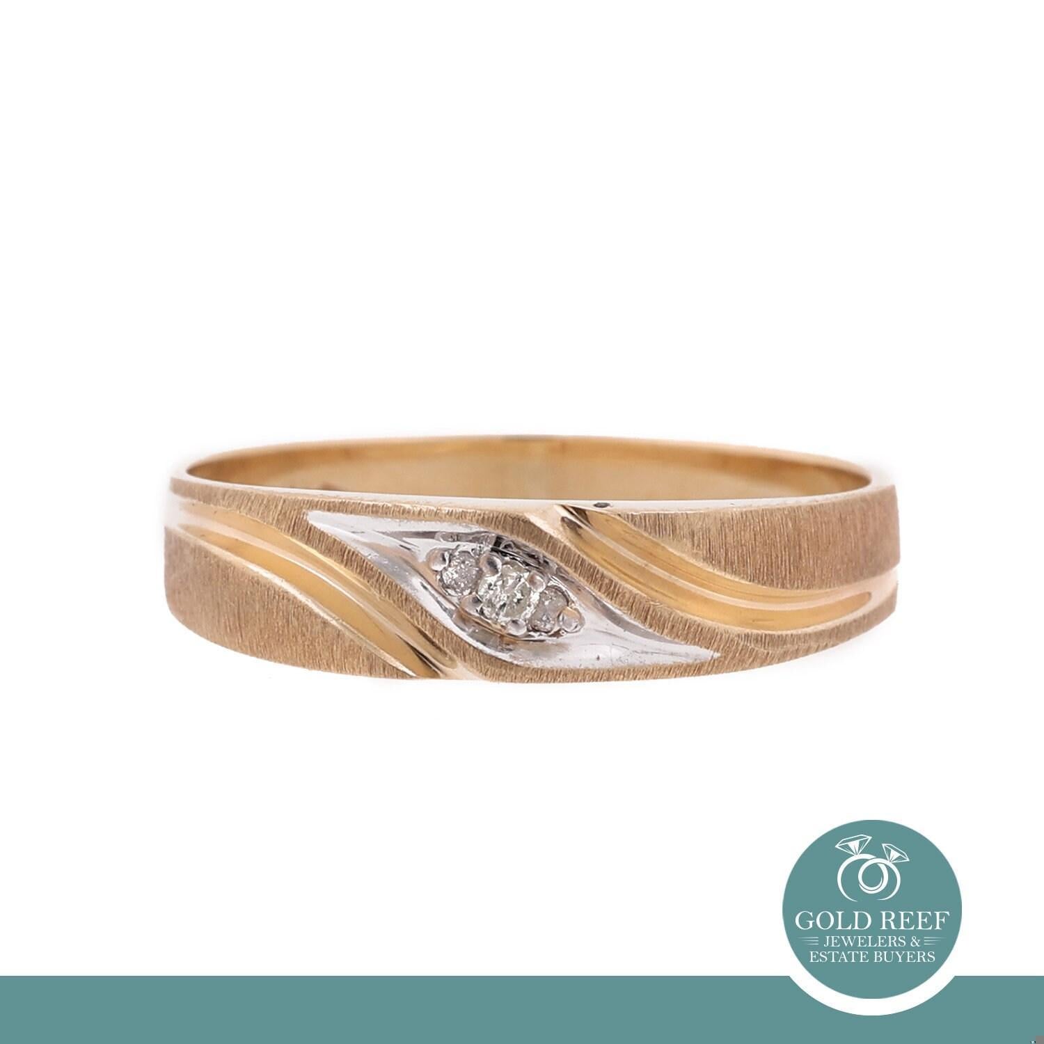Men's Diamond Swirl Band Ring 10K Gold 0.05 TW Size 12.5 Unisex