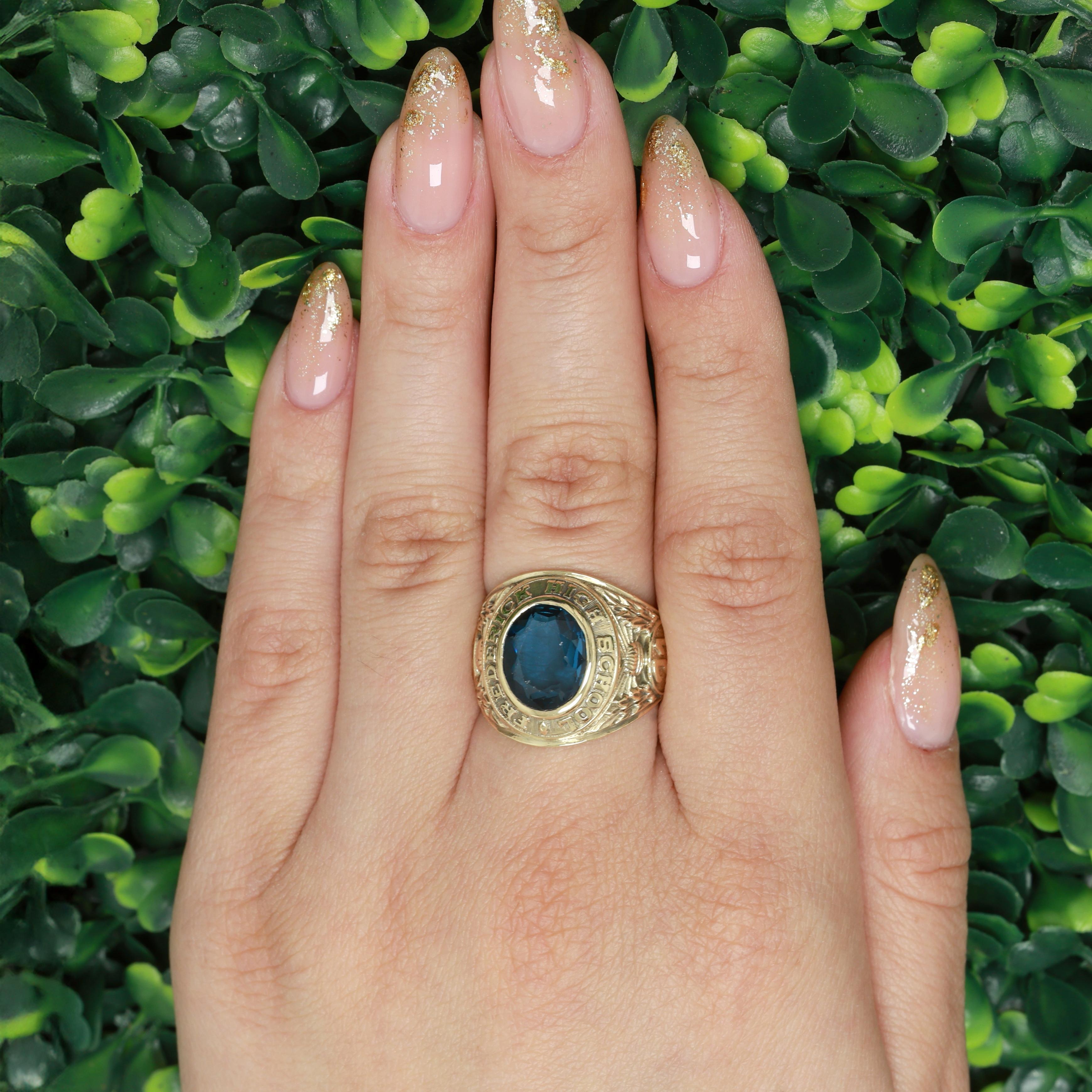 Frederick High School Class Ring 1971 10K Gold Lab Grown Sapphire Gem Size 9.75