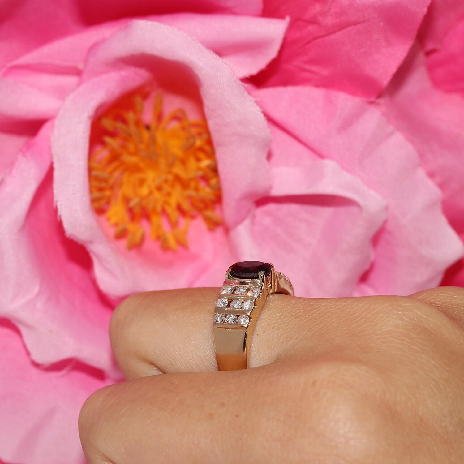 Oval Ruby Diamond Cocktail Ring 14K Yellow Gold 1.70 CTW Size 7.25 Ladies Estate