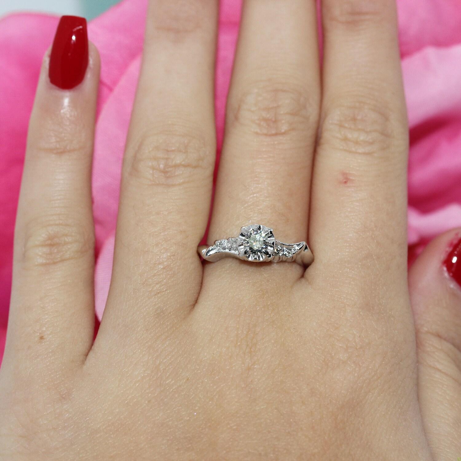 Round Solitaire & Accent Diamond Engagement Ring 14K White Gold 0.26 TW SZ 6.25