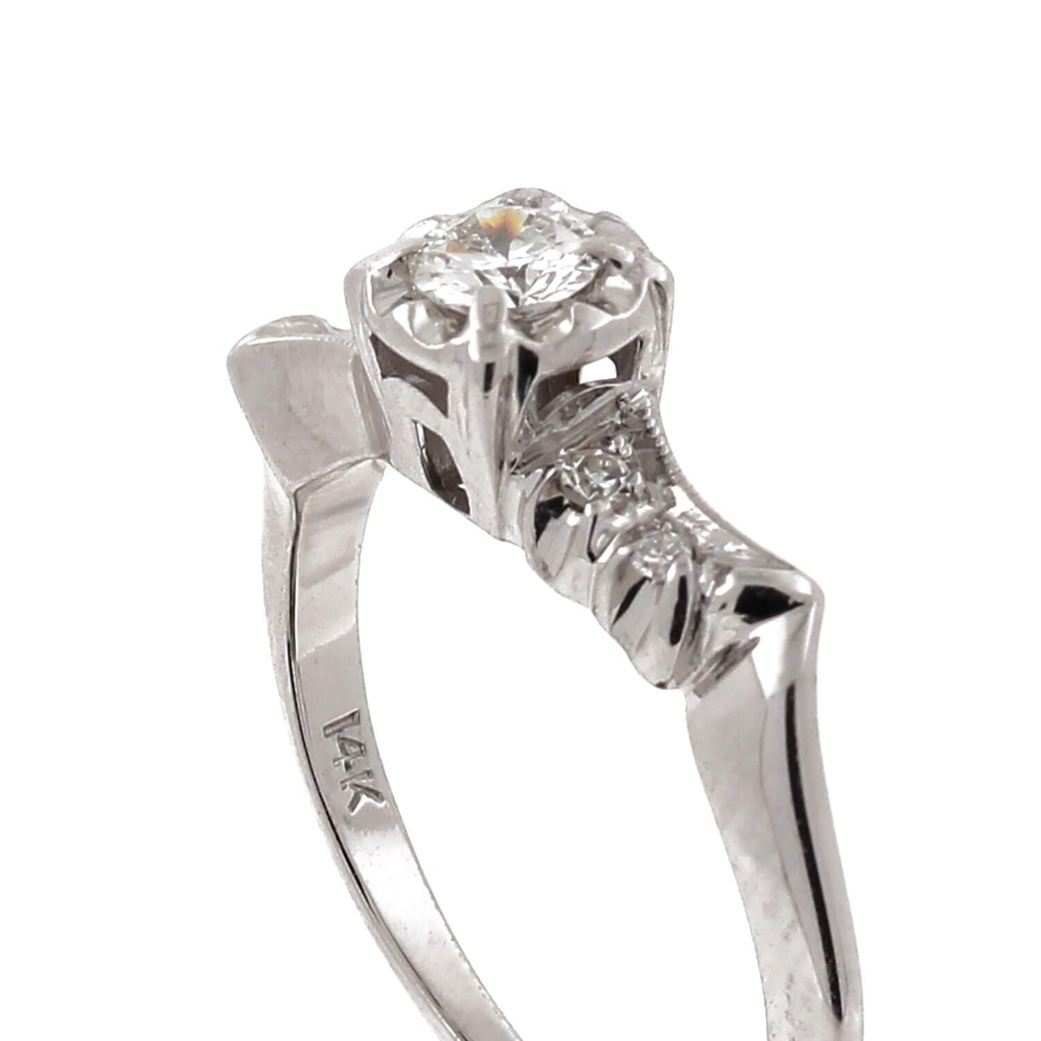 Round Solitaire & Accent Diamond Engagement Ring 14K White Gold 0.26 TW SZ 6.25