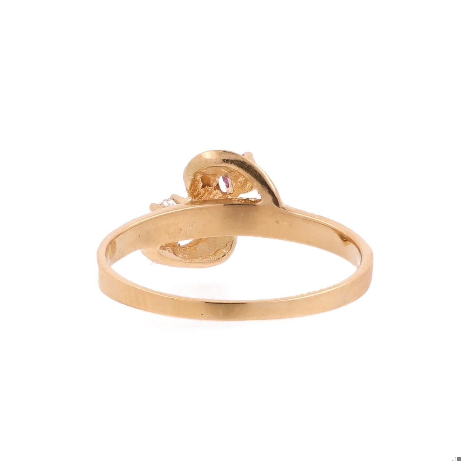 Ruby Diamond Swirl Cocktail Ring 18K Yellow Gold 0.14 CTW Size 7.25 Ladies