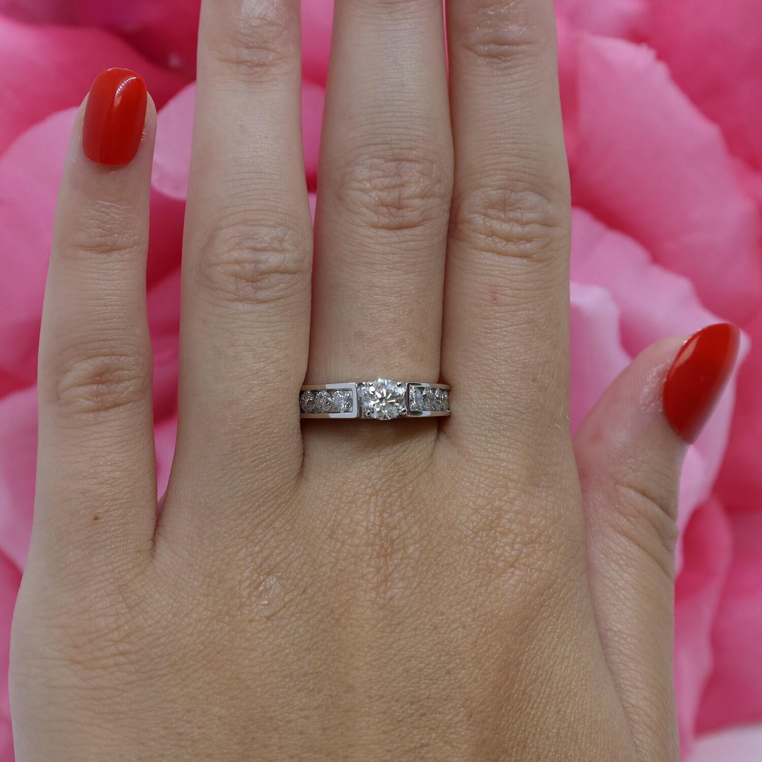 0.93 CTW Solitaire Diamond Engagement Ring With Accents 14K White Gold Size 6