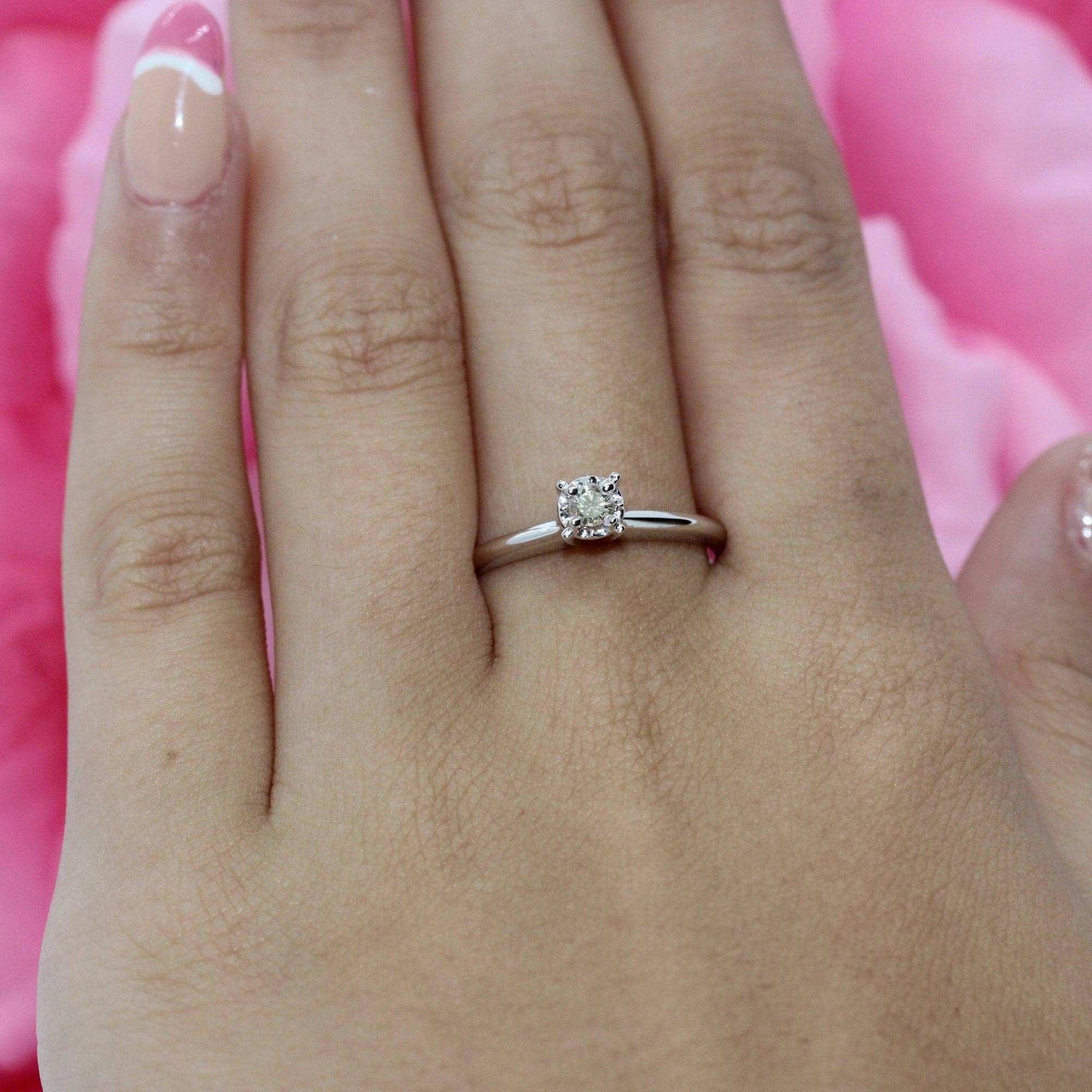 Solitaire Round Diamond Engagement Ring 14K White Gold 0.12 CT Size 7 Ladies