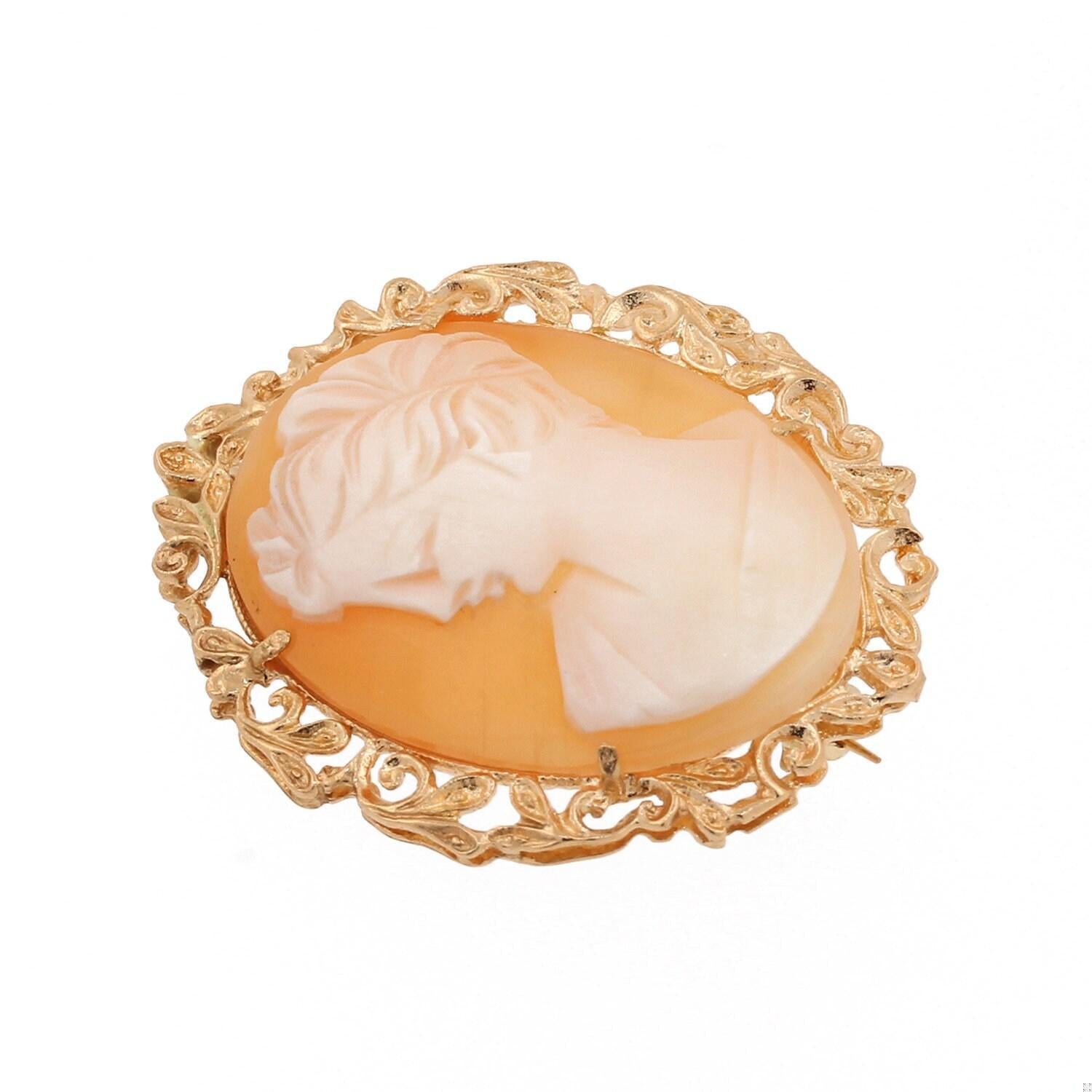 Vintage Cameo Brooch Pin Pendant 18K Yellow Gold Floral Frame 1.50" Estate
