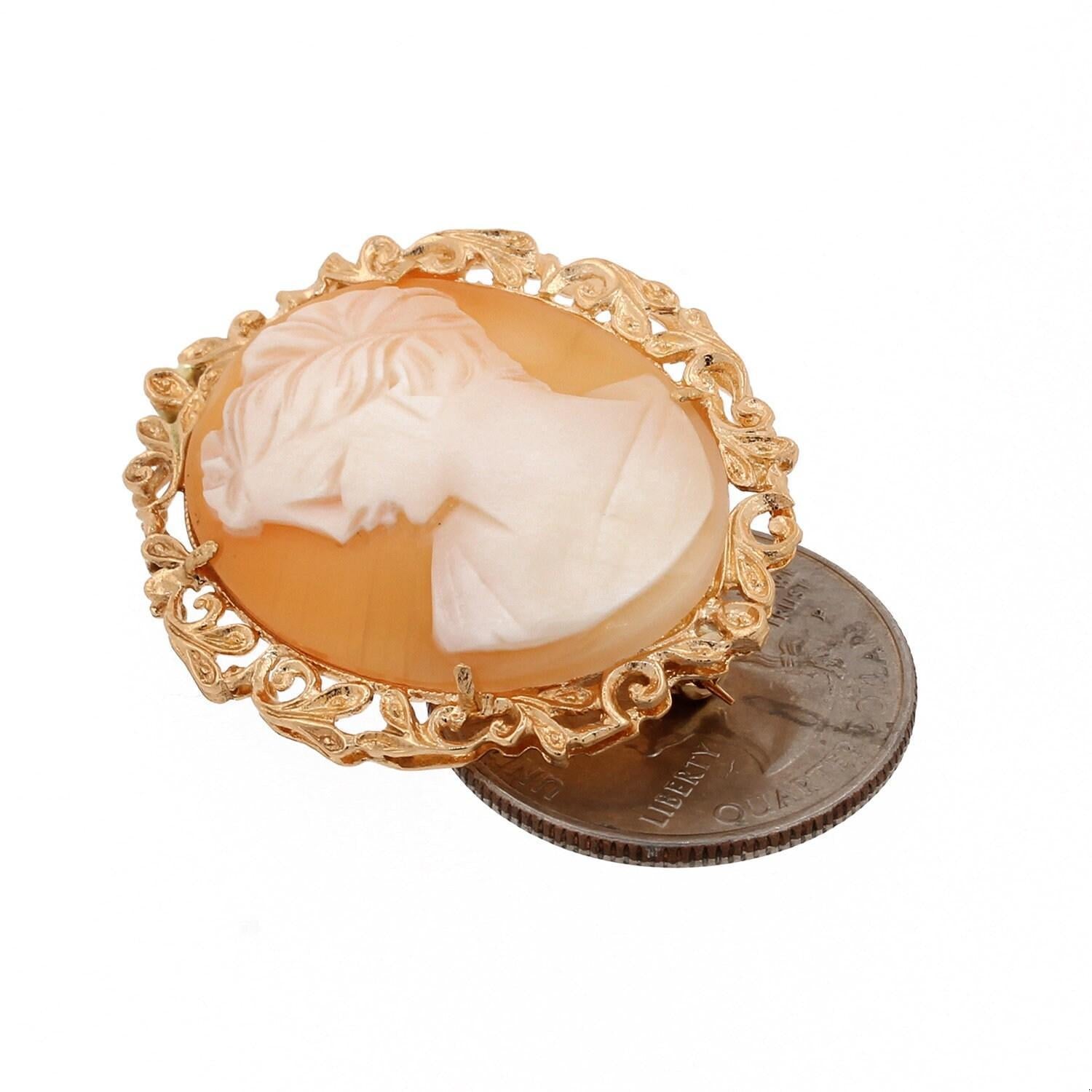 Vintage Cameo Brooch Pin Pendant 18K Yellow Gold Floral Frame 1.50" Estate
