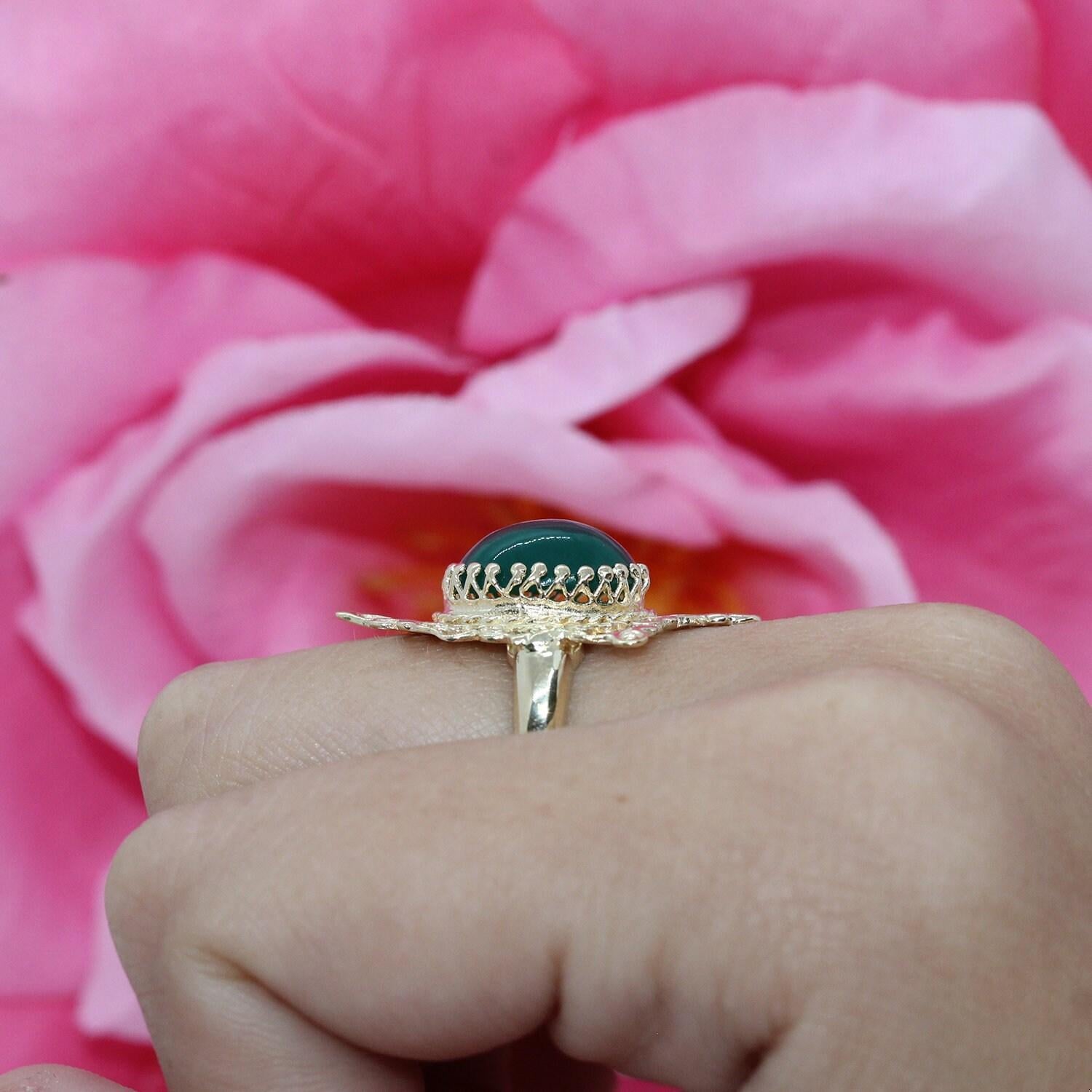 Vintage Green Onyx Cabochon Cocktail Ring 14K Yellow Gold Size 4.25 Ladies