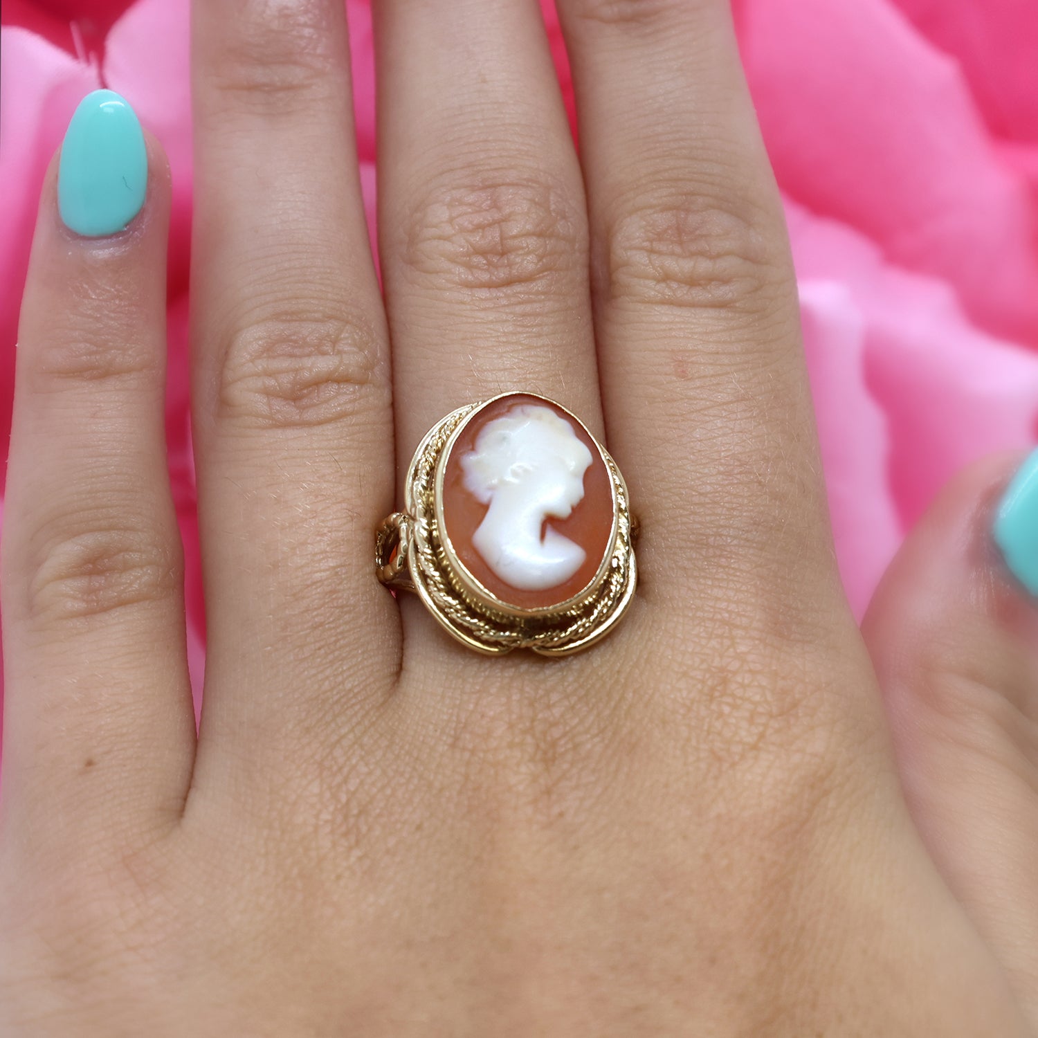 Vintage cameo outlet ring