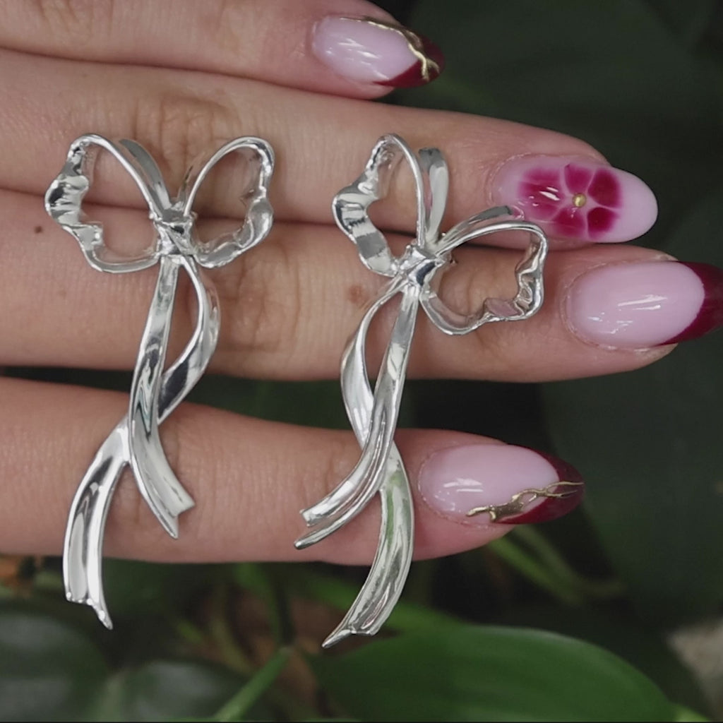 Vintage Tiffany & Co. 1985 Bow Ribbon Earrings Sterling Silver 1.85" Ladies