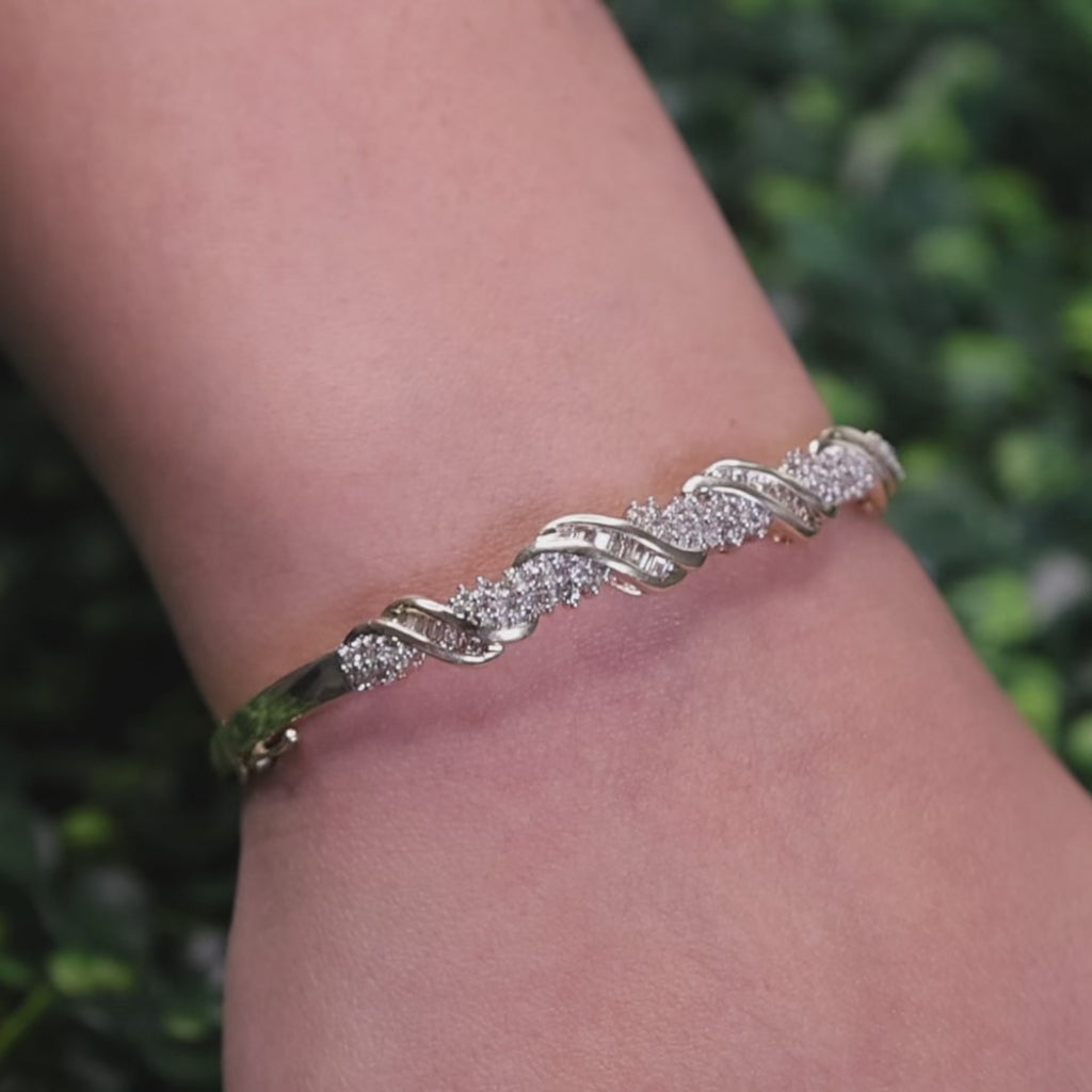 1.00 TW Vintage Diamond Swirl Bangle Bracelet 10K Gold 7" Ladies Estate