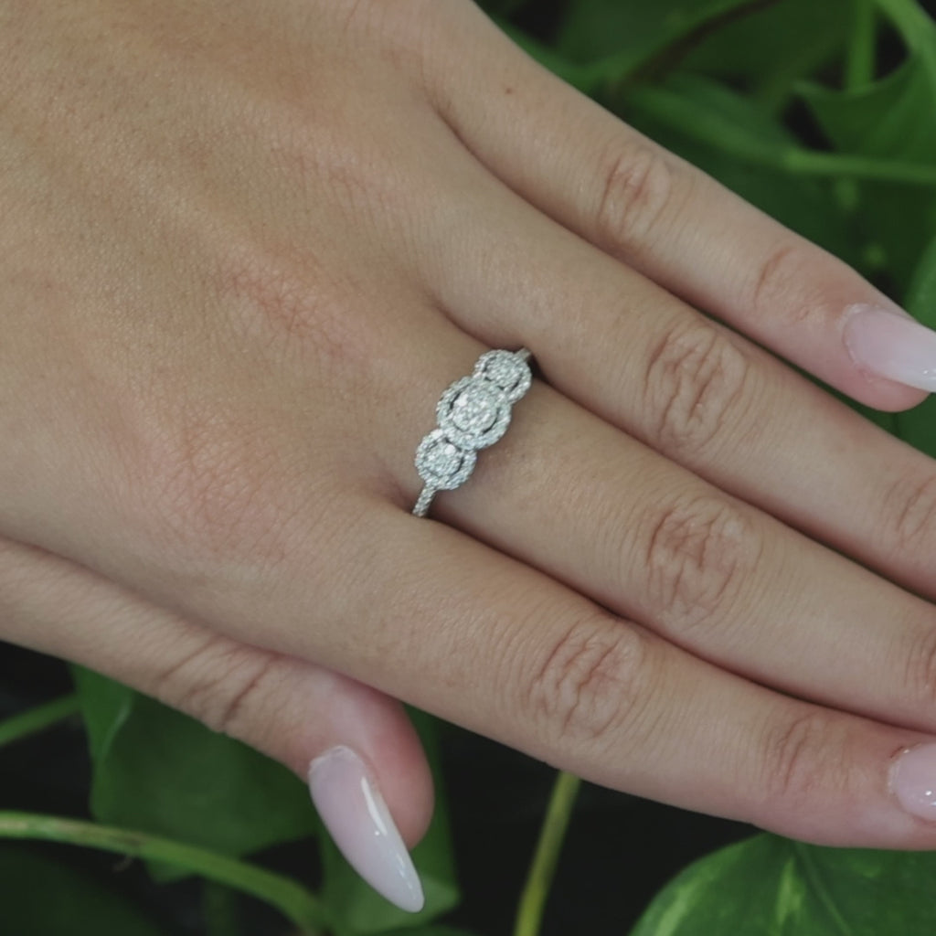 10K White Gold 0.50CTW Diamond Halo Cluster Ring Size 7.5 Estate Bridal