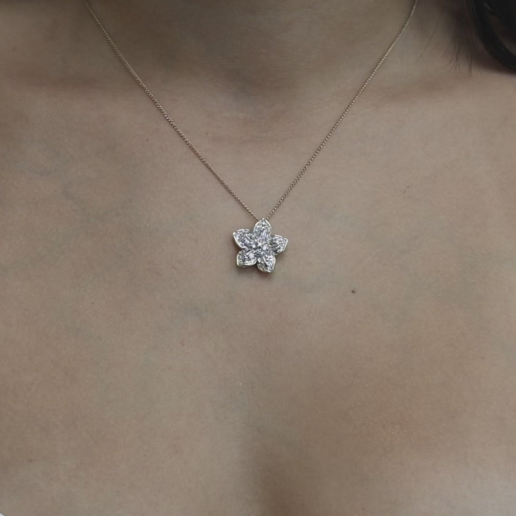 1.00 TW Diamond Flower Pendant Charm 10K Gold 0.75" Ladies Estate