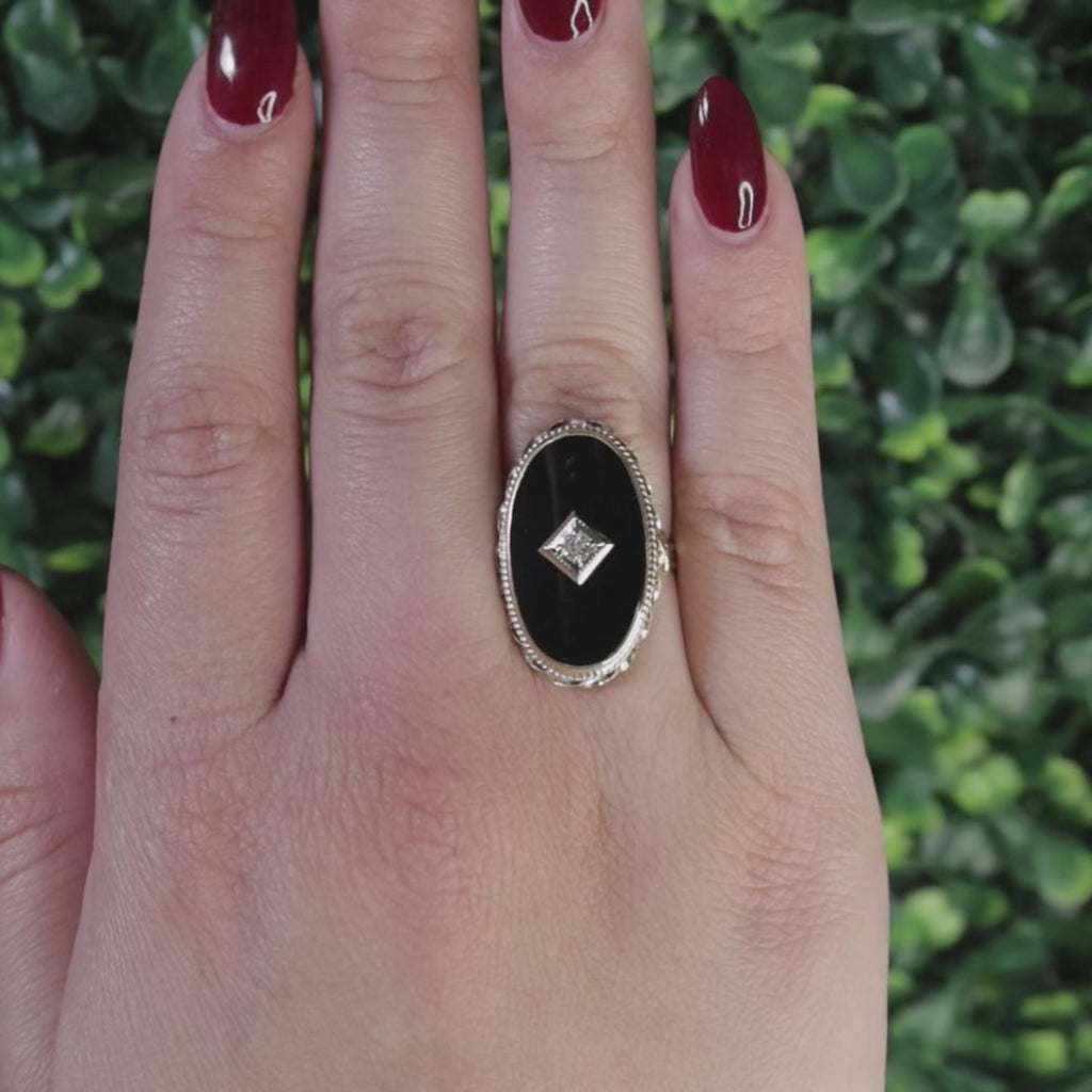 Vintage Black Onyx Diamond Accent Statement Ring 2-Tone Gold Size 6.25 Ladies