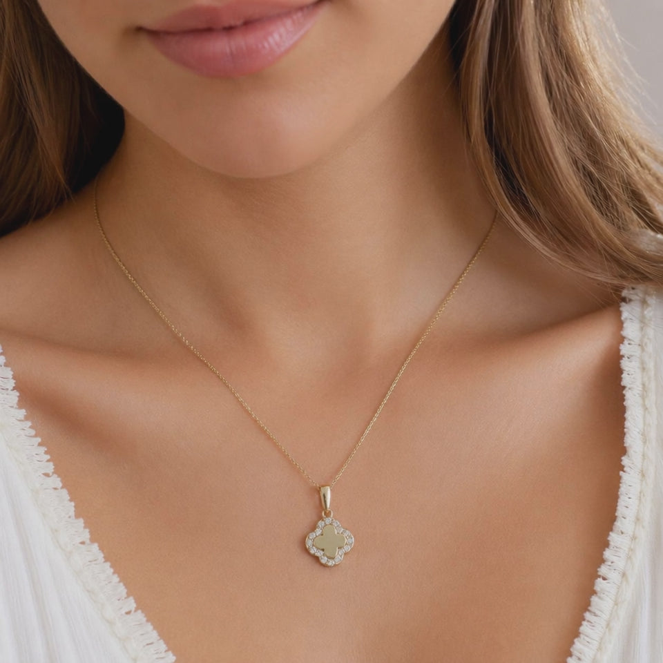 14K Yellow Gold Natural Diamond Clover Quatrefoil Pendant Necklace 18" 0.15 CTW