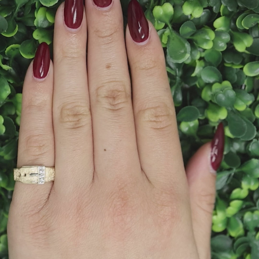 Diamond Buckle Band Ring 10K Yellow Gold 0.06 TW Size 5.5 Ladies Estate