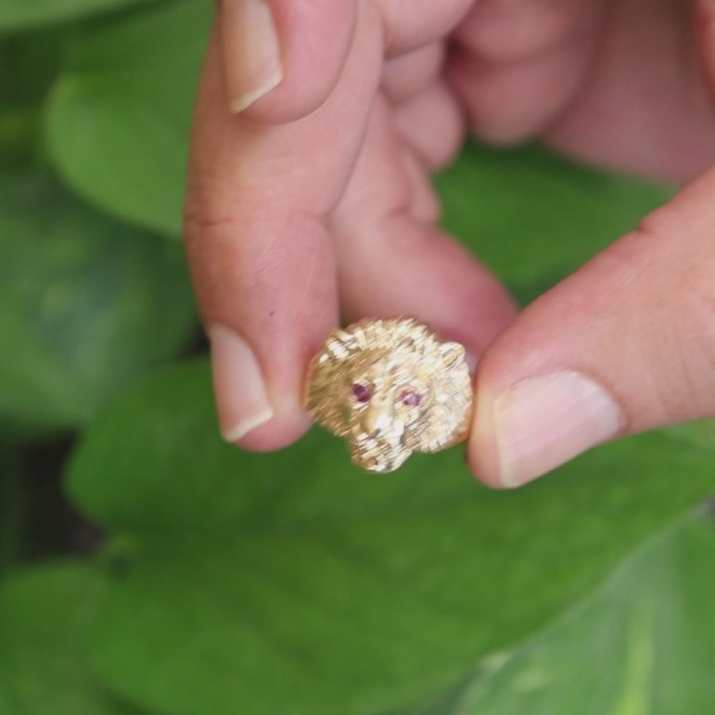 14K Yellow Gold Ruby Eye Lion Head Statement Ring Estate Size 6.75