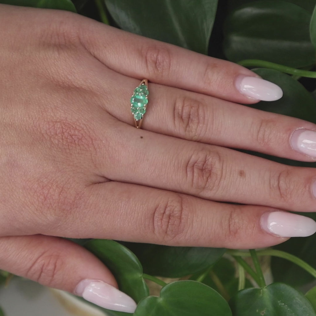 0.73 CTW Emerald Gemstone Cocktail Ring 14K Yellow Gold Size 7 Ladies Estate
