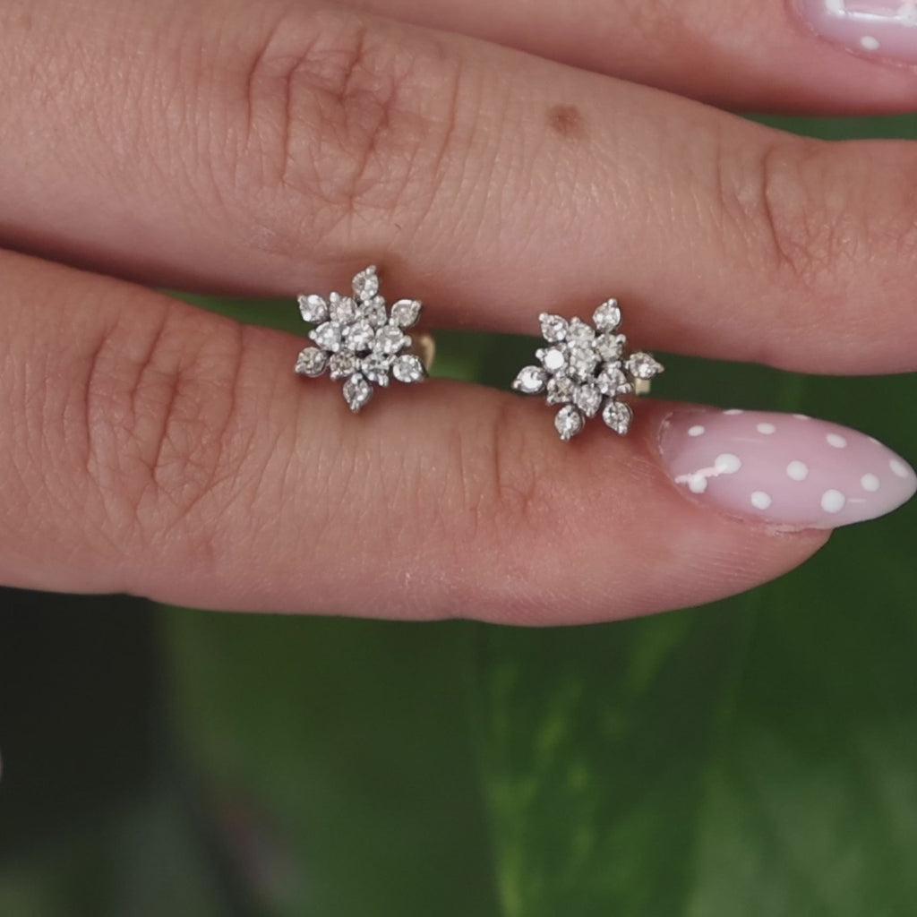 Cluster Diamond Floral Stud Earrings 10K Gold 0.55 TW 9.5 mm Ladies