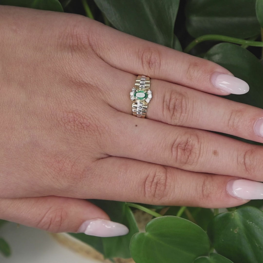 Solitaire Green Emerald Diamond Accent Cocktail Ring 14K Gold 0.55 CTW Size 5.75